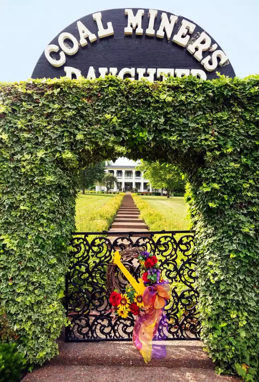 Southern Living: Why A Visit To Loretta Lynn’s Tennessee Home Is Good For The Soul