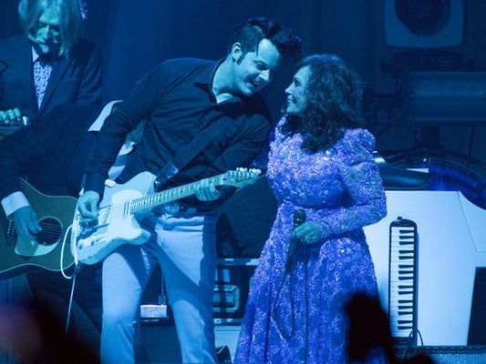 ROLLING STONE: JACK WHITE DUETS WITH LORETTA LYNN, REUNITES RACONTEURS AT NASHVILLE HOMECOMING