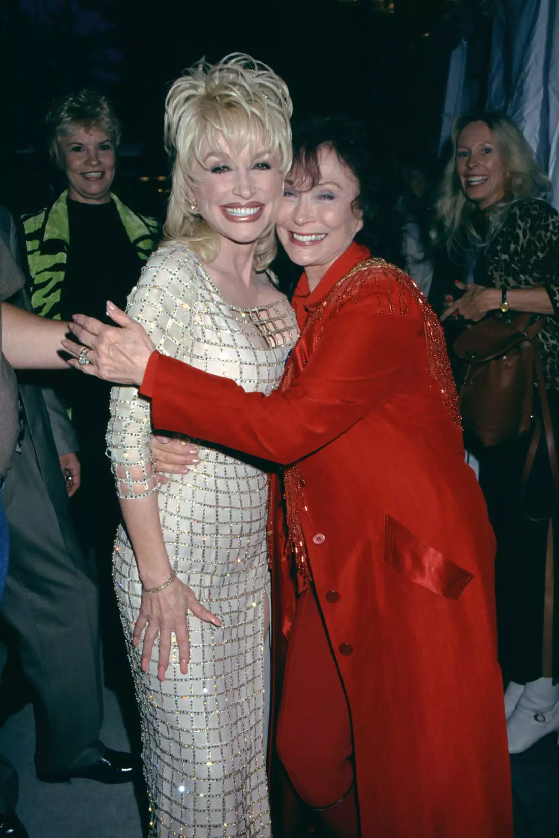 Loretta and Dolly Harmonize on Medley of Loretta's Greatest Hits