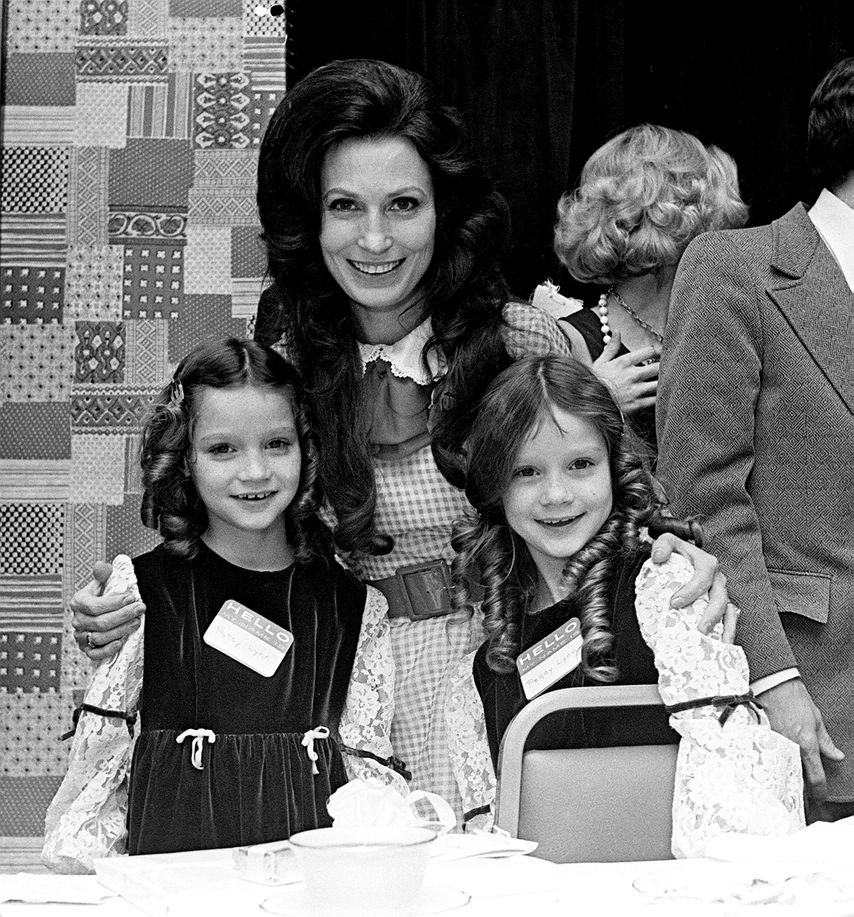 loretta lynn children peggy and patsy